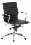 Кресло офисное Алабама M, кожзам, средняя спинка, цвет черный, белый